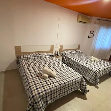 Hostel Arc House Ribera Only Adults Cordoba