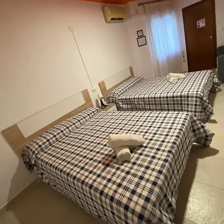 Arc House Ribera Only Adults אכסניה *