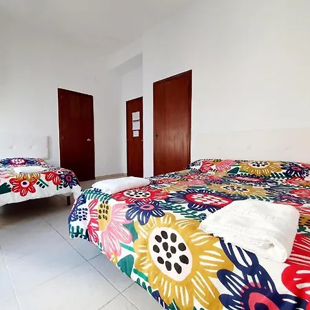 Hostel Arc House Ribera Only Adults Cordoba